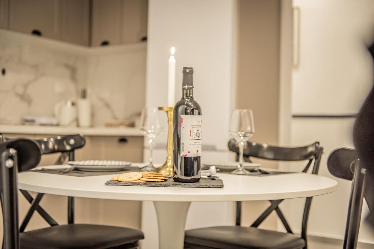 Apollo'S Apartment On Radio City Midas Home Солун Екстериор снимка