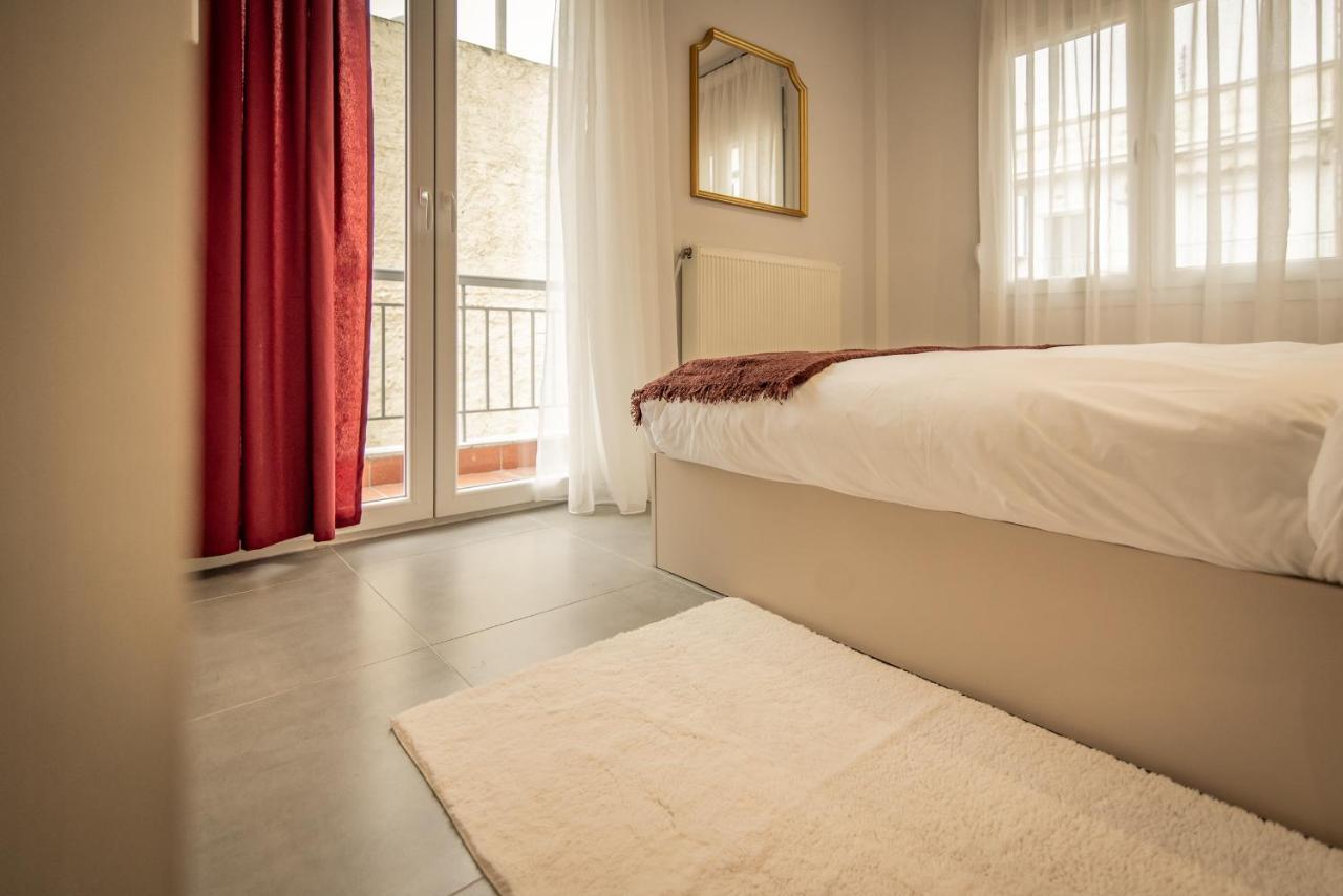 Apollo'S Apartment On Radio City Midas Home Солун Екстериор снимка